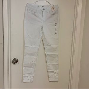 Women’s white pants/jeggings size 9